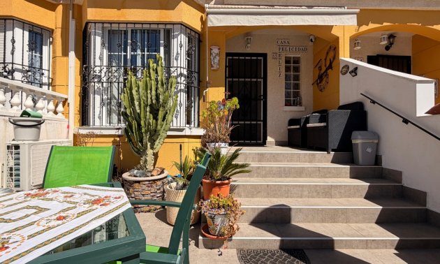 Resale - Townhouse -
Guardamar del Segura - El Raso