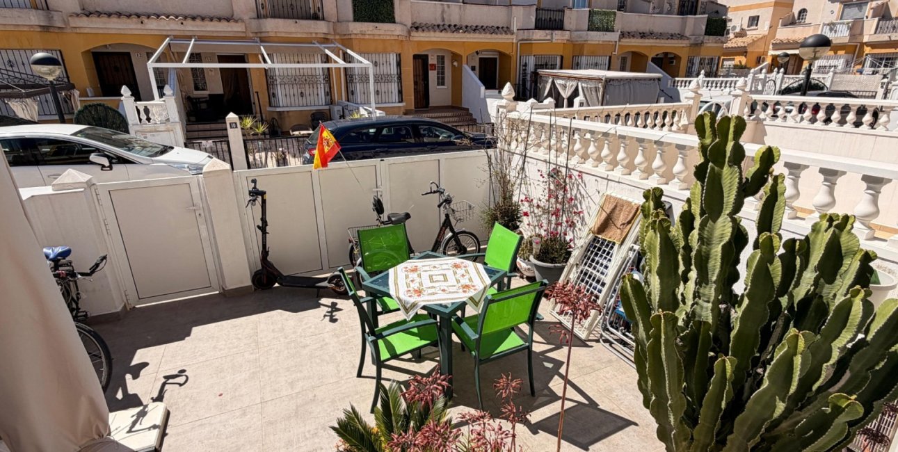 Resale - Townhouse -
Guardamar del Segura - El Raso