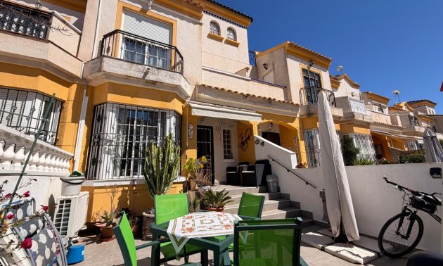 Resale - Townhouse -
Guardamar del Segura - El Raso