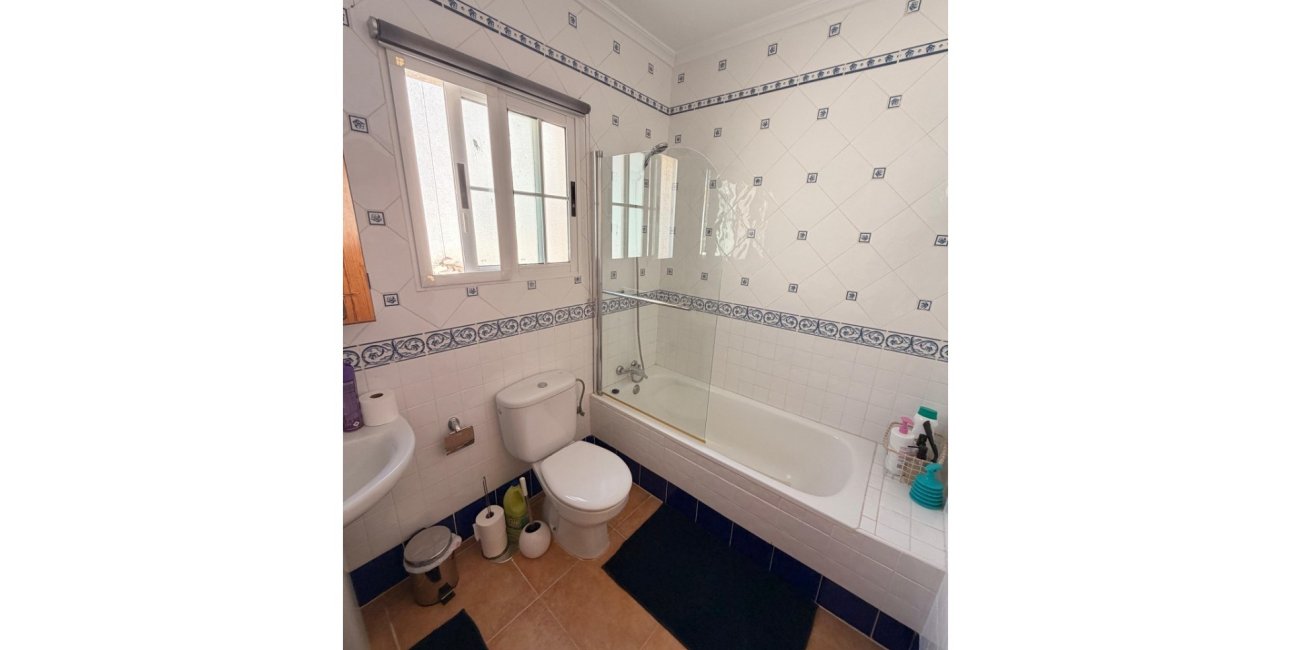 Resale - Townhouse -
Guardamar del Segura - El Raso
