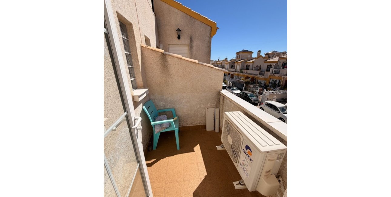 Resale - Townhouse -
Guardamar del Segura - El Raso