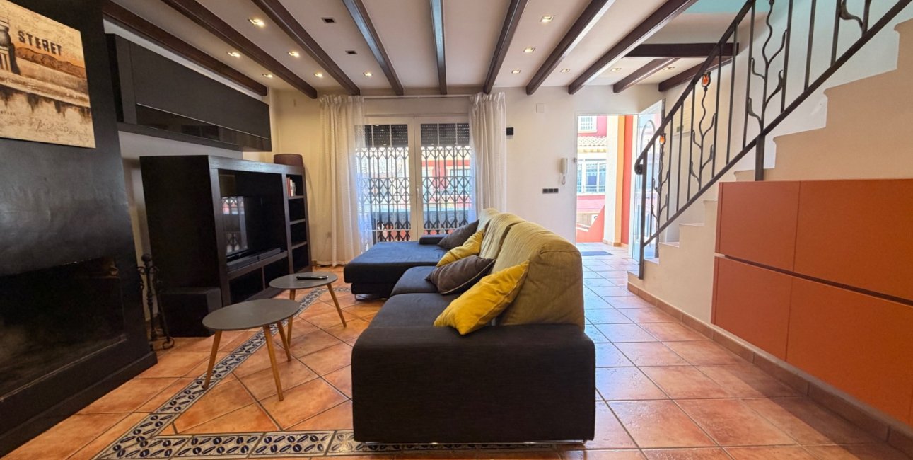 Resale - Townhouse -
Catral - Catral - Town