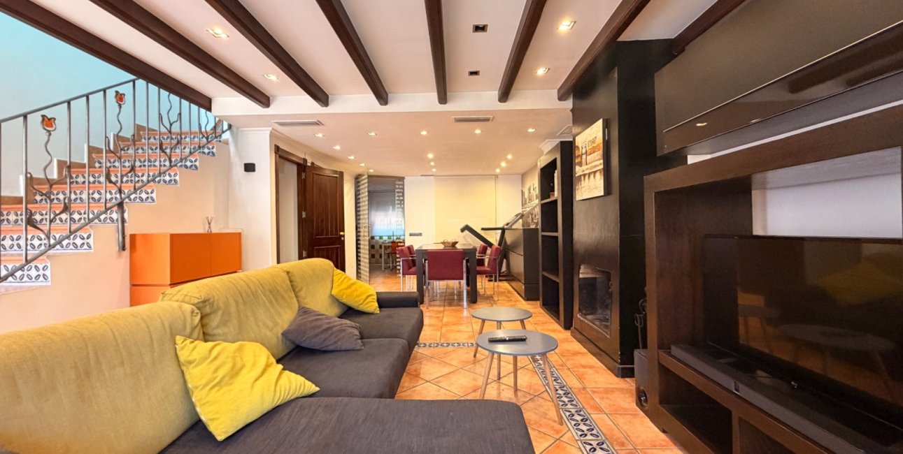 Resale - Townhouse -
Catral - Catral - Town