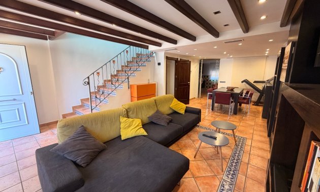 Resale - Townhouse -
Catral - Catral - Town