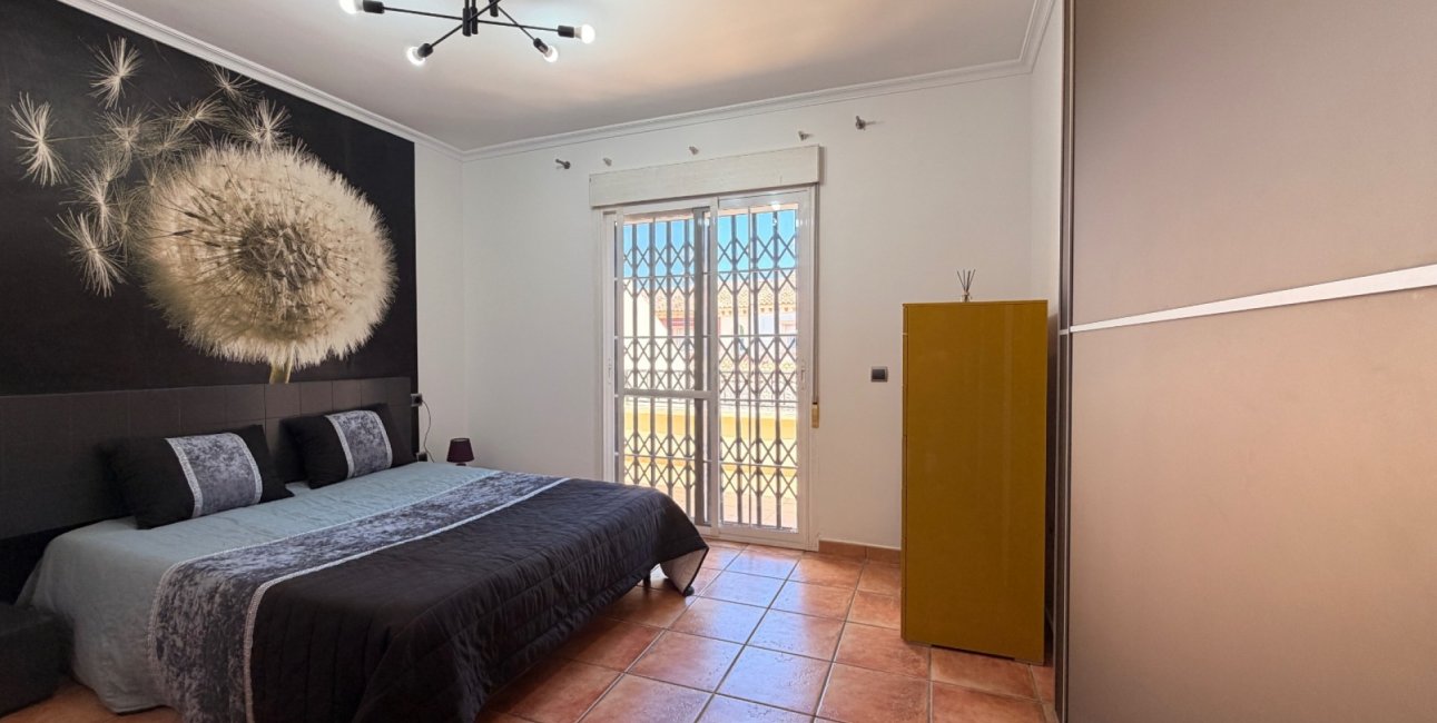 Resale - Townhouse -
Catral - Catral - Town