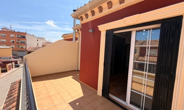 Resale - Townhouse -
Catral - Catral - Town