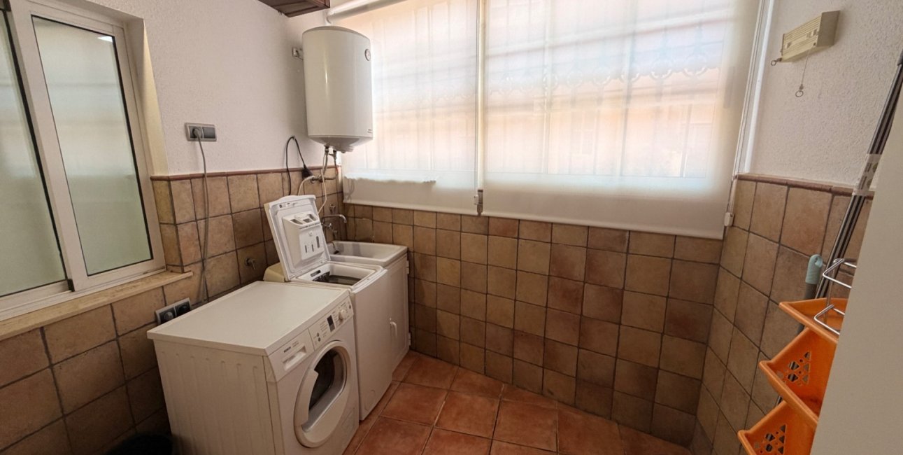 Resale - Townhouse -
Catral - Catral - Town