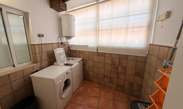 Resale - Townhouse -
Catral - Catral - Town