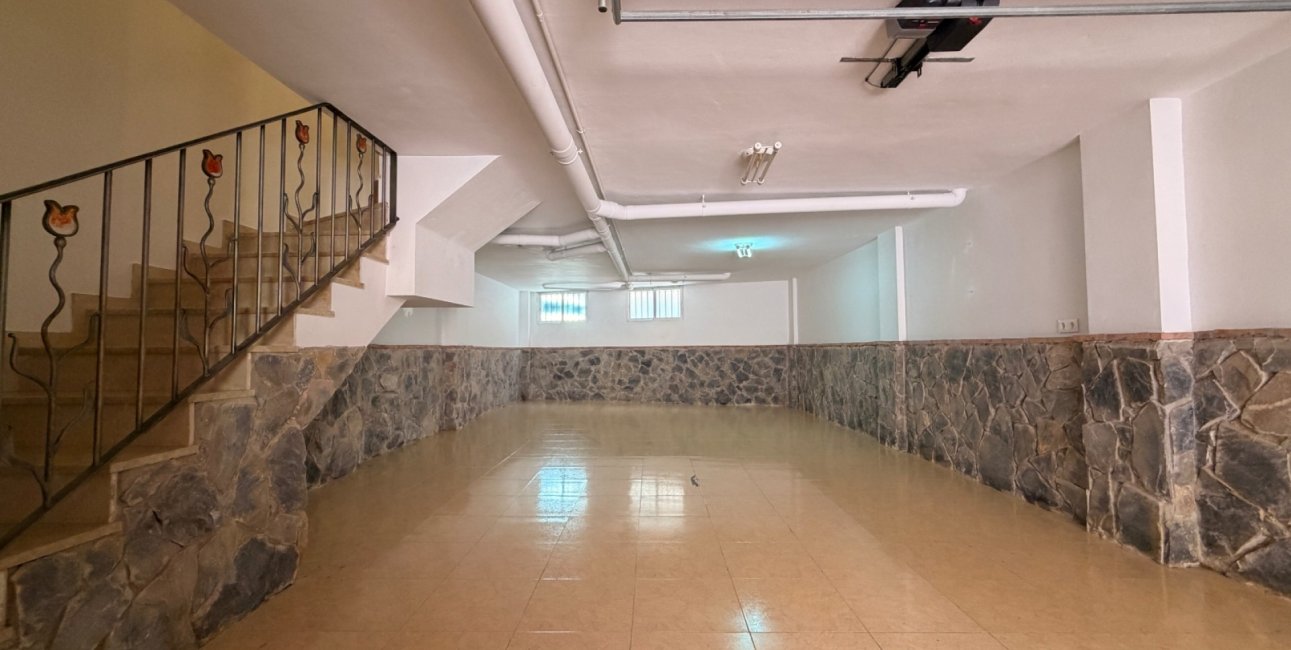 Resale - Townhouse -
Catral - Catral - Town