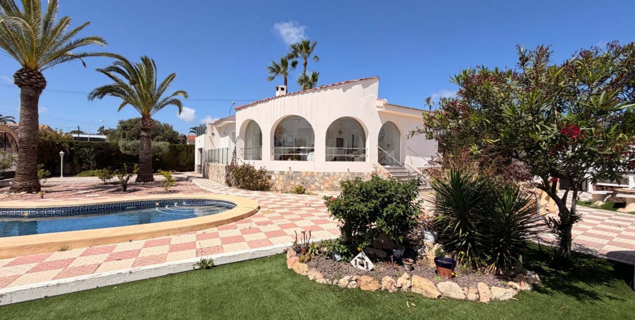 Resale - Villa -
Ciudad Quesada - Ciudad Quesada - Town