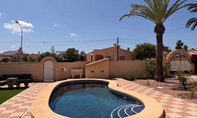 Resale - Villa -
Ciudad Quesada - Ciudad Quesada - Town