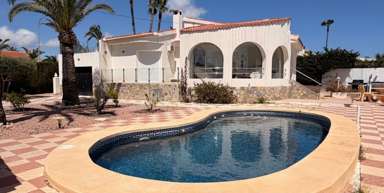 Resale - Villa -
Ciudad Quesada - Ciudad Quesada - Town