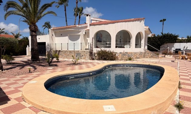 Resale - Villa -
Ciudad Quesada - Ciudad Quesada - Town