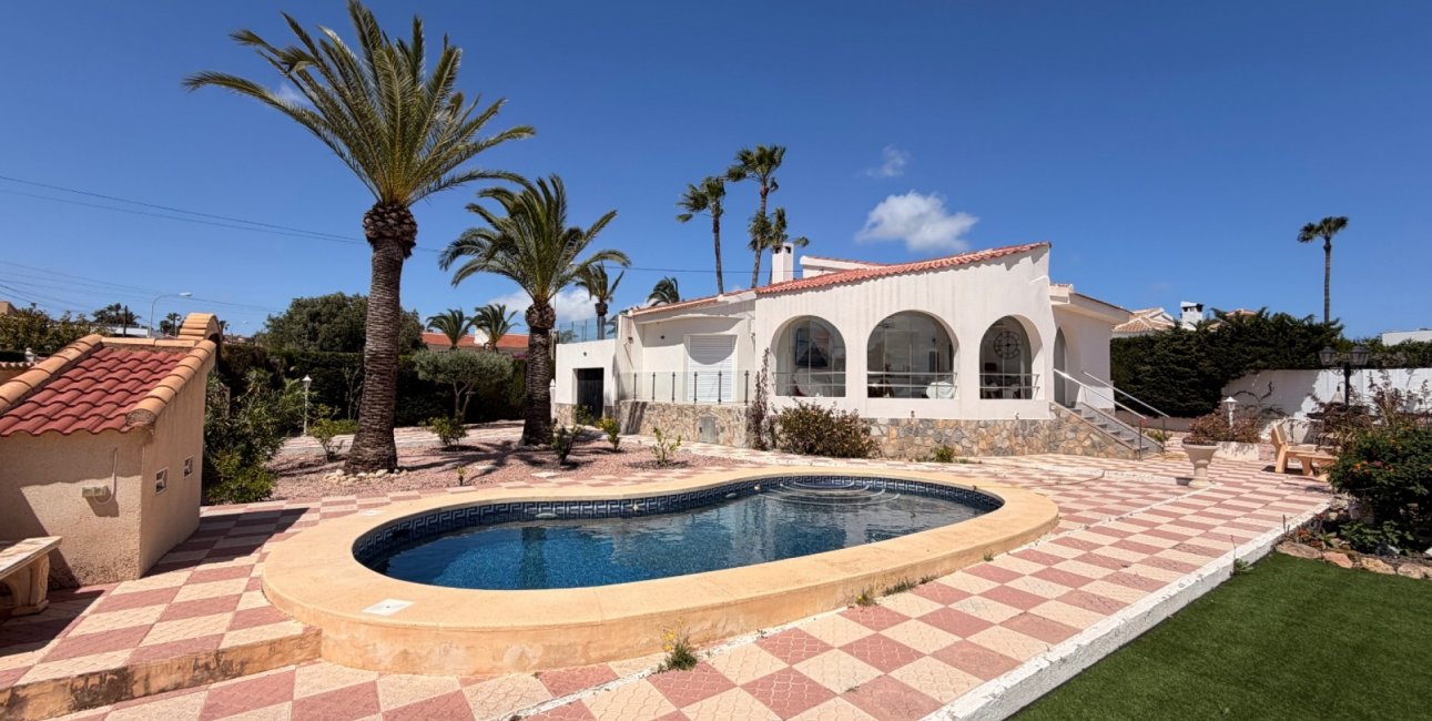 Resale - Villa -
Ciudad Quesada - Ciudad Quesada - Town