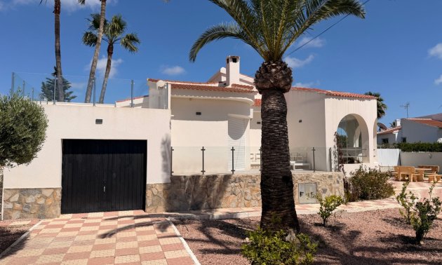 Resale - Villa -
Ciudad Quesada - Ciudad Quesada - Town