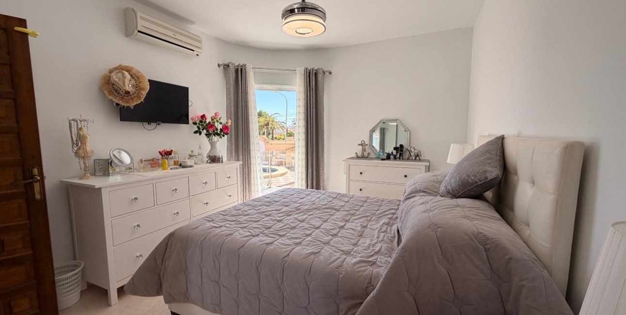 Resale - Villa -
Ciudad Quesada - Ciudad Quesada - Town