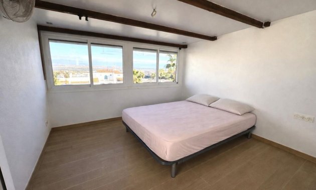 Resale - Townhouse -
Ciudad Quesada - Altos de Quesada
