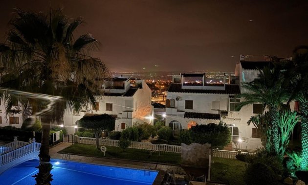 Resale - Townhouse -
Ciudad Quesada - Altos de Quesada