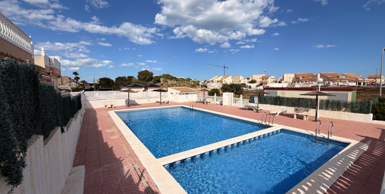 Resale - Townhouse -
Ciudad Quesada - La Marquesa