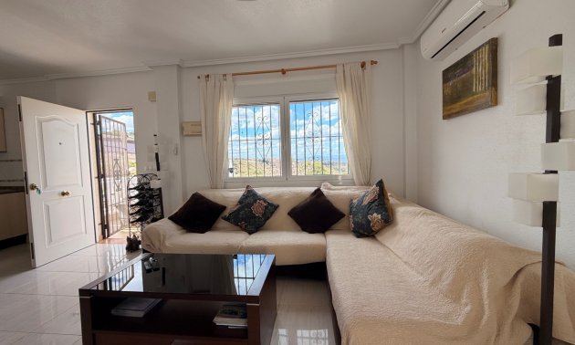 Resale - Townhouse -
Ciudad Quesada - La Marquesa