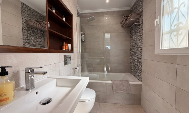 Resale - Townhouse -
Ciudad Quesada - La Marquesa