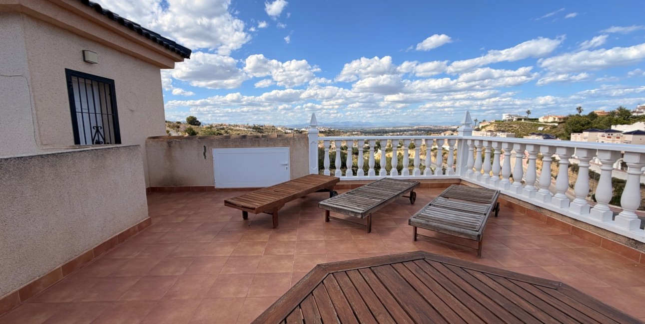 Resale - Townhouse -
Ciudad Quesada - La Marquesa