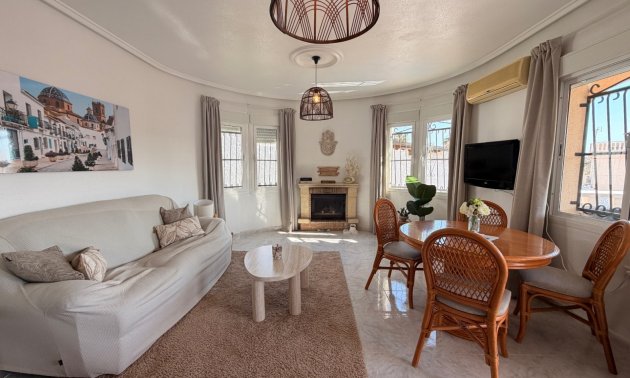 Resale - Villa -
Ciudad Quesada - La Marquesa