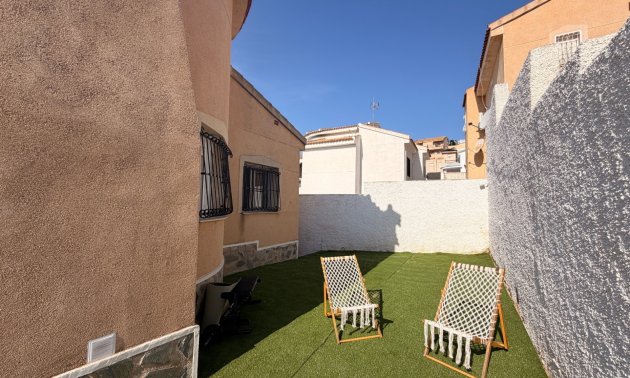 Resale - Villa -
Ciudad Quesada - La Marquesa