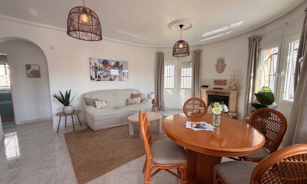 Resale - Villa -
Ciudad Quesada - La Marquesa