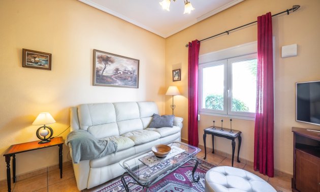 Resale - Villa -
Ciudad Quesada - Ciudad Quesada - Town