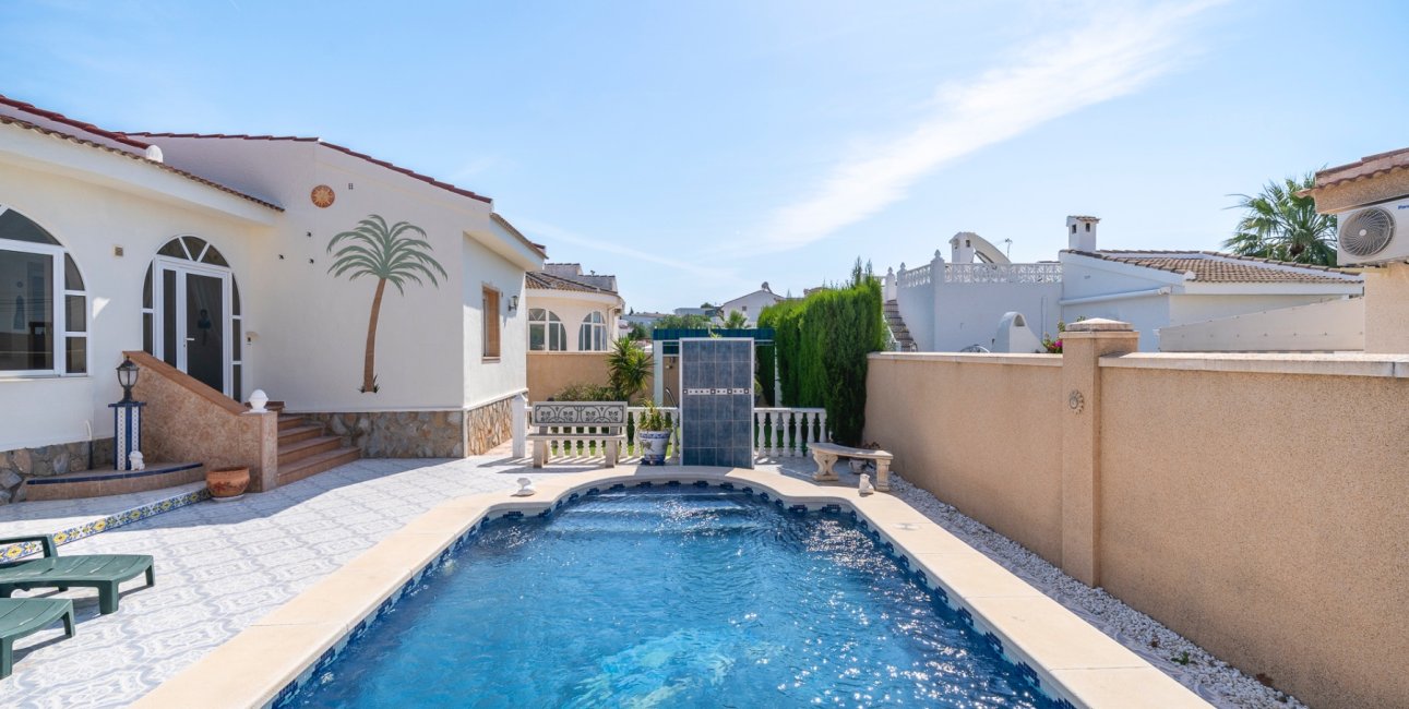 Resale - Villa -
Ciudad Quesada - Ciudad Quesada - Town