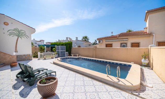 Resale - Villa -
Ciudad Quesada - Ciudad Quesada - Town