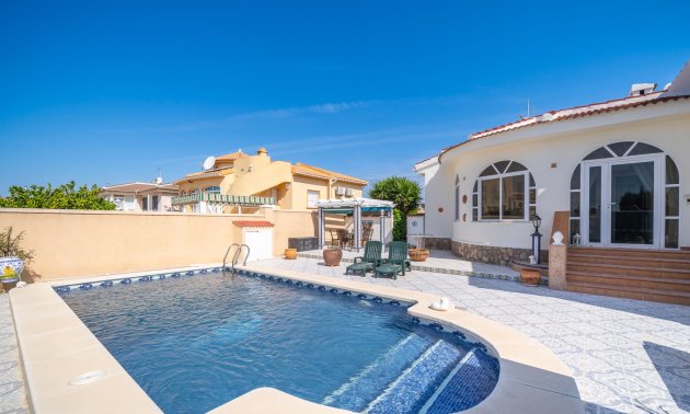 Resale - Villa -
Ciudad Quesada - Ciudad Quesada - Town