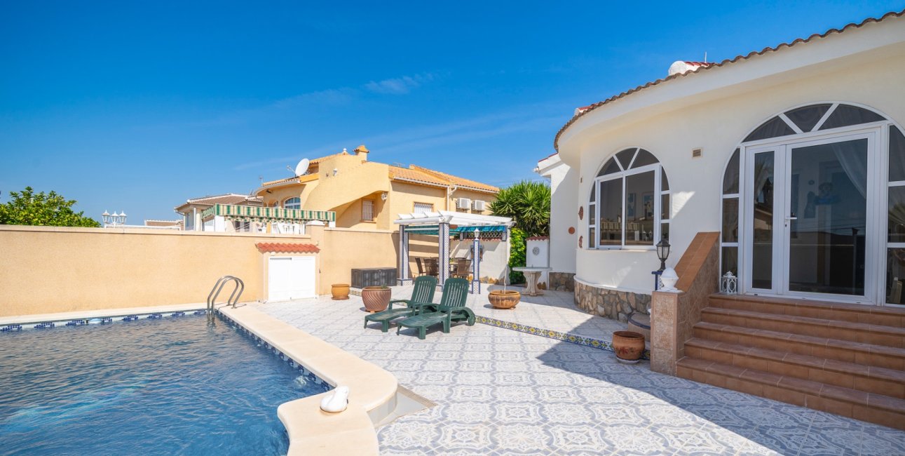 Resale - Villa -
Ciudad Quesada - Ciudad Quesada - Town