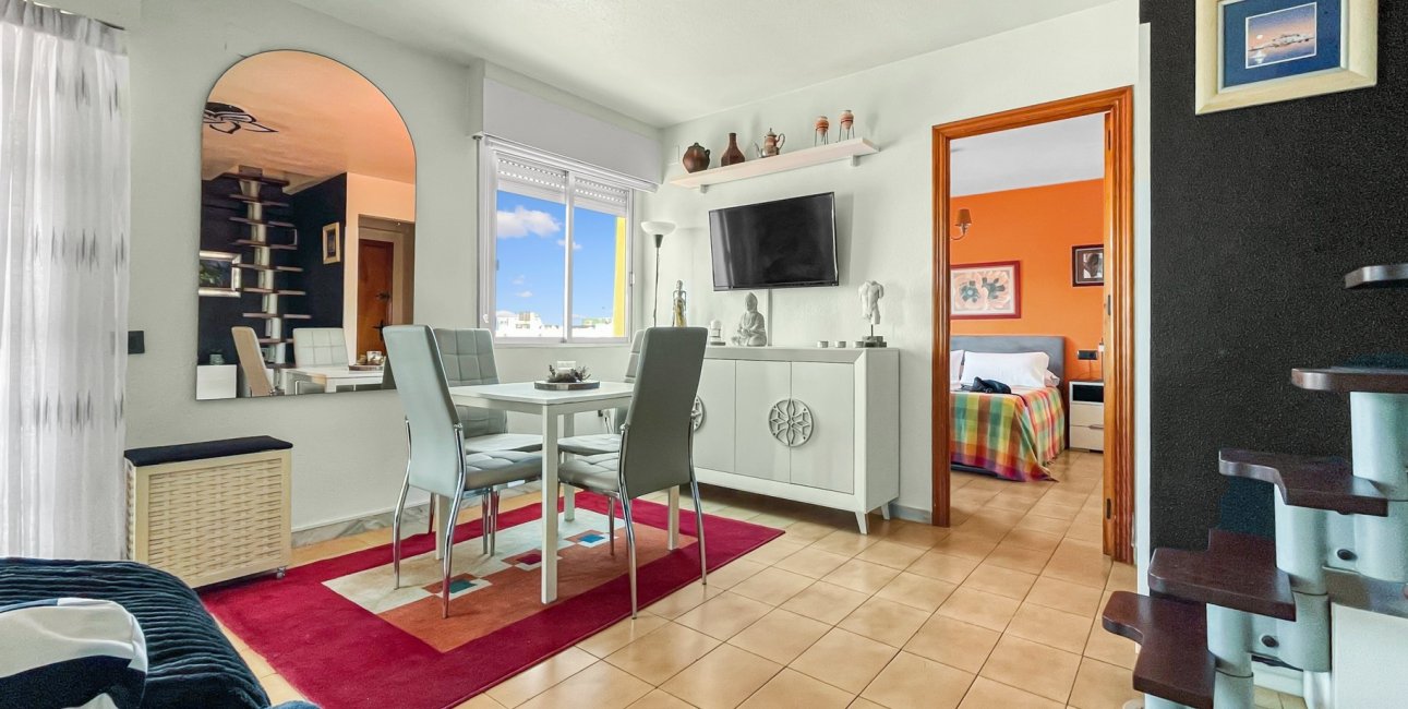 Resale - Apartment / flat -
Torrevieja - Mar Azul