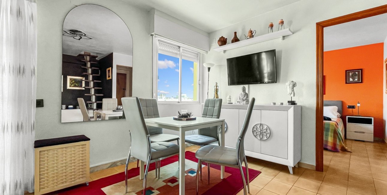 Resale - Apartment / flat -
Torrevieja - Mar Azul