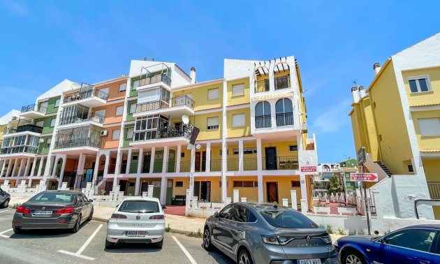 Resale - Apartment / flat -
Torrevieja - Mar Azul