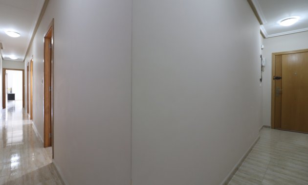 Resale - Apartment / flat -
Almoradi - Almoradi - Town