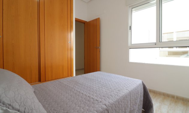 Resale - Apartment / flat -
Almoradi - Almoradi - Town