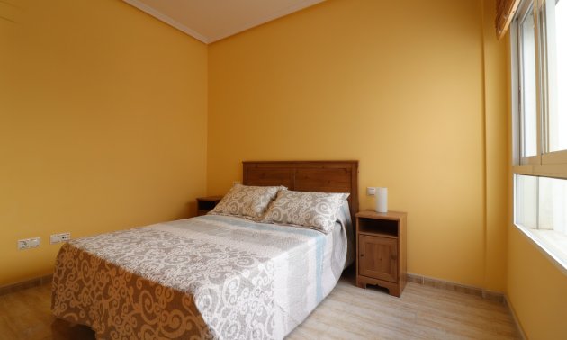 Resale - Apartment / flat -
Almoradi - Almoradi - Town