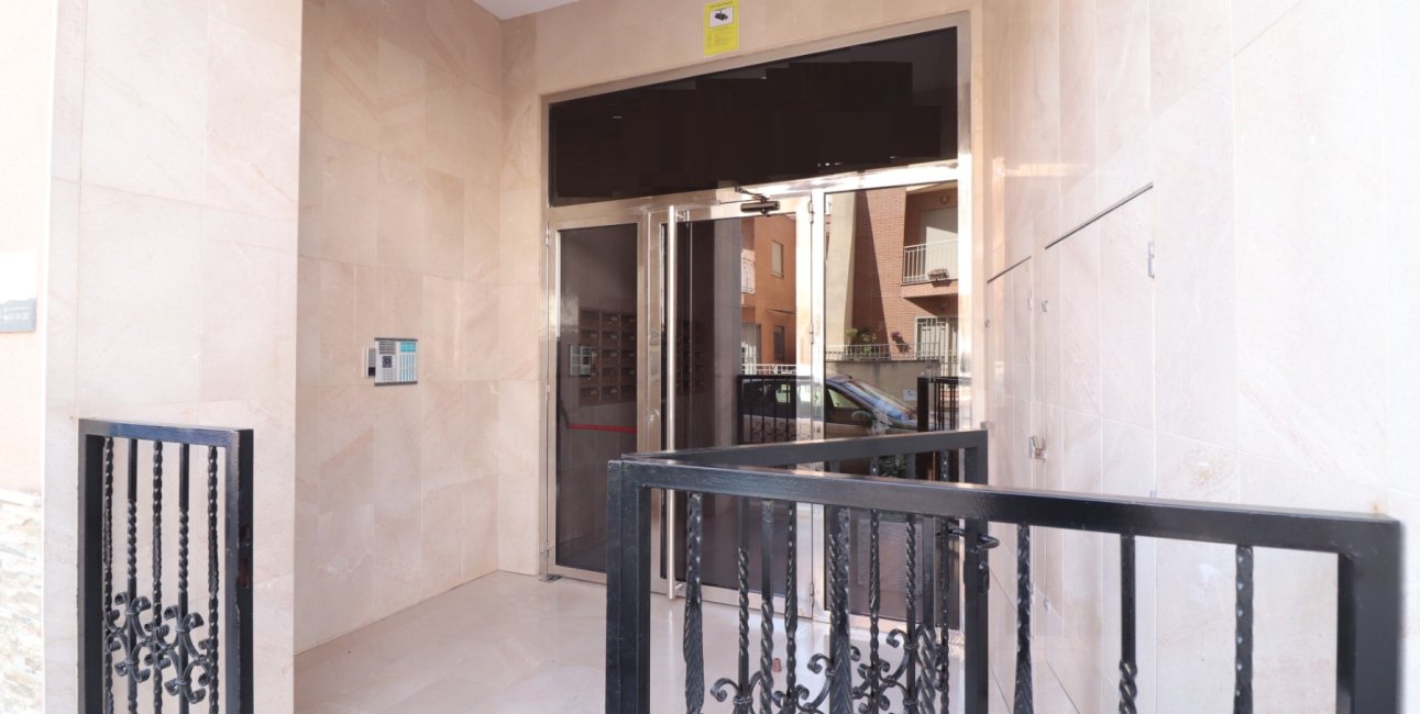 Resale - Apartment / flat -
Almoradi - Almoradi - Town