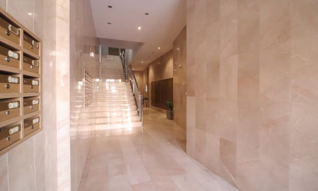 Resale - Apartment / flat -
Almoradi - Almoradi - Town
