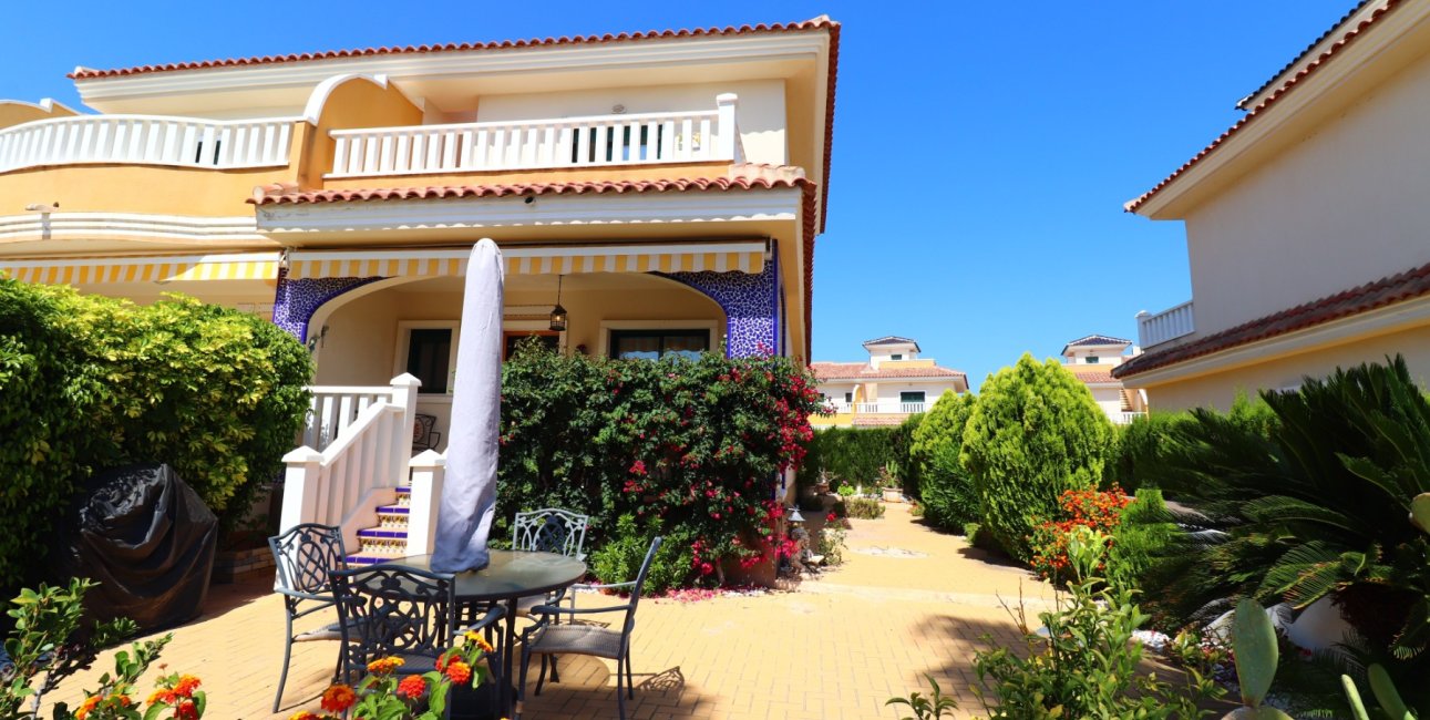 Resale - Townhouse -
Ciudad Quesada - Doña Pepa