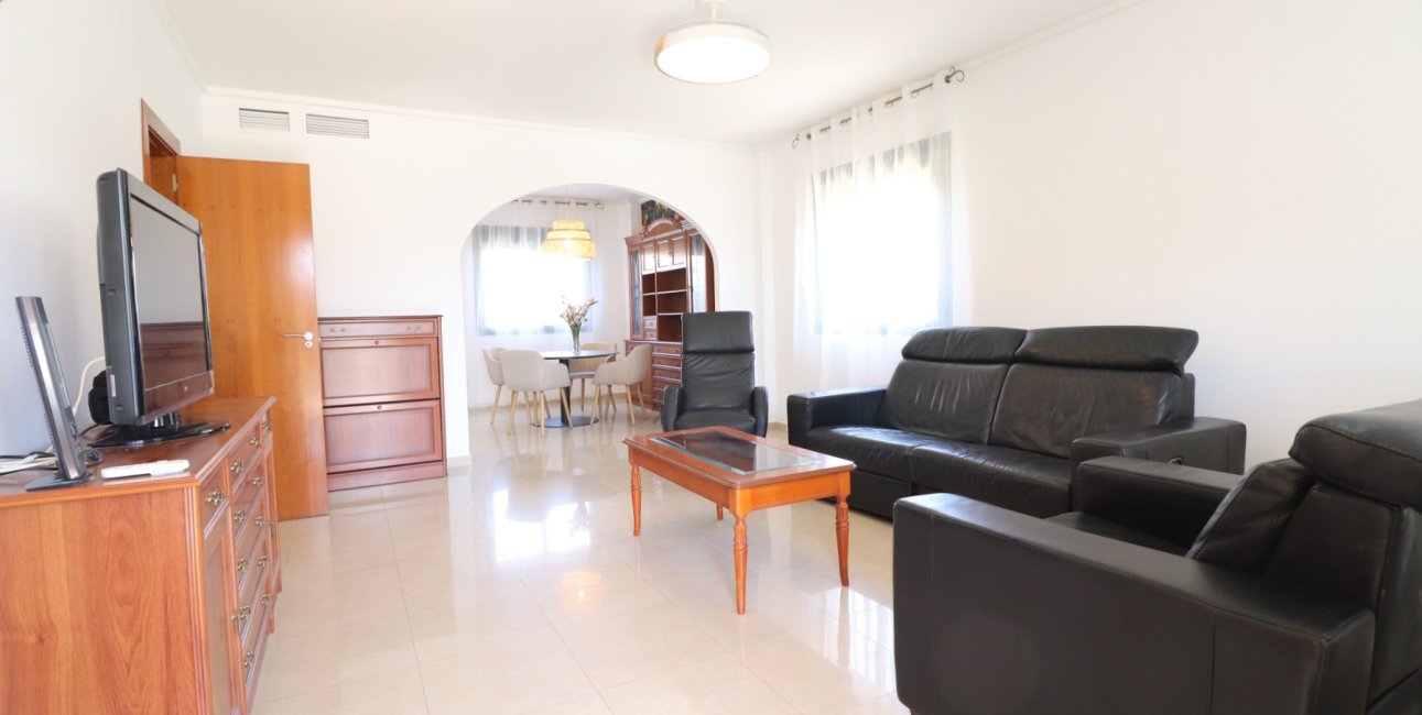 Resale - Townhouse -
Ciudad Quesada - Doña Pepa