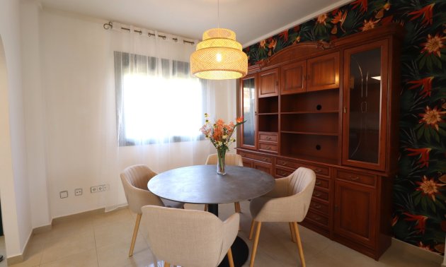 Resale - Townhouse -
Ciudad Quesada - Doña Pepa