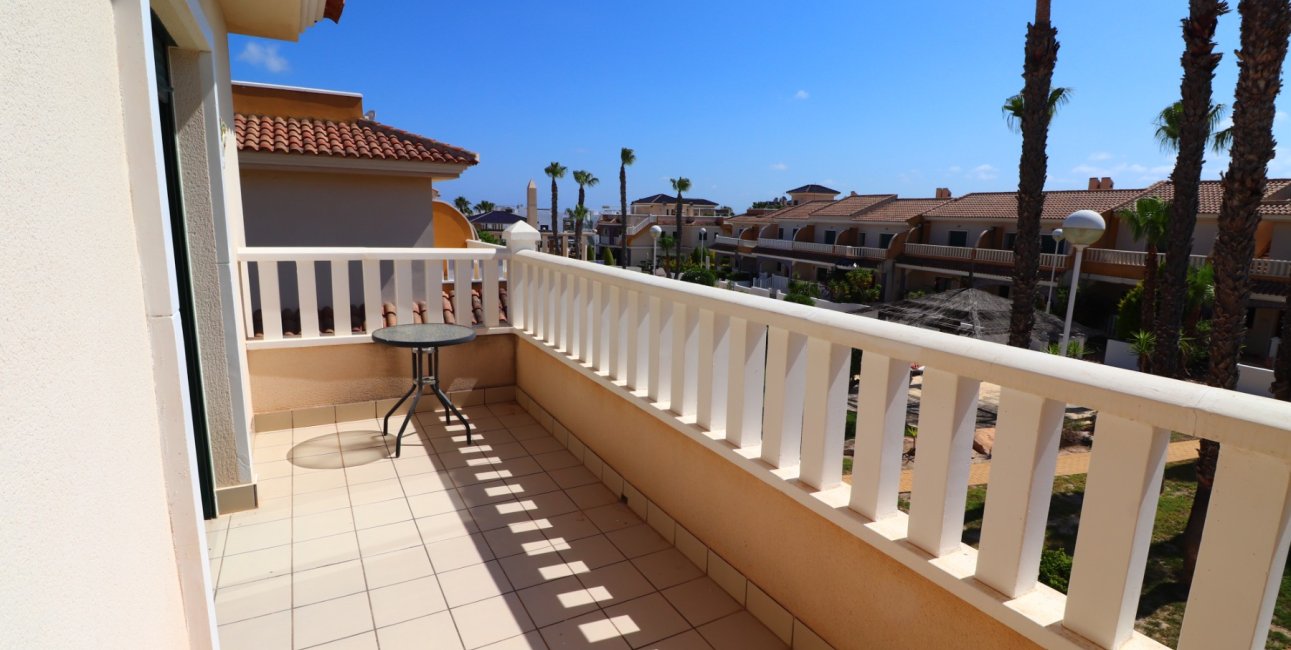 Resale - Townhouse -
Ciudad Quesada - Doña Pepa