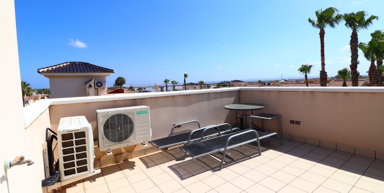 Resale - Townhouse -
Ciudad Quesada - Doña Pepa