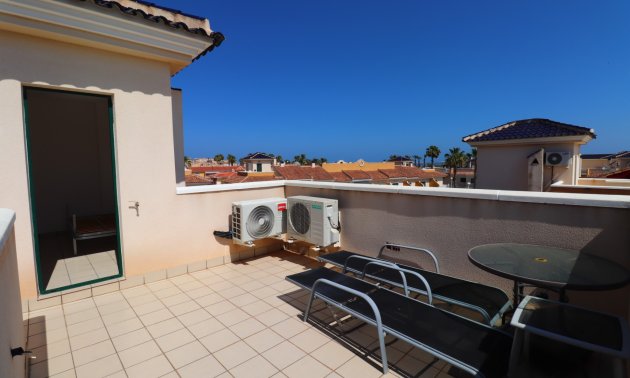 Resale - Townhouse -
Ciudad Quesada - Doña Pepa