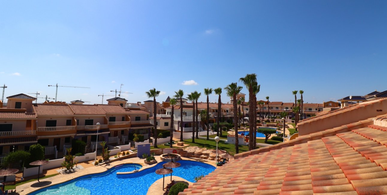 Resale - Townhouse -
Ciudad Quesada - Doña Pepa