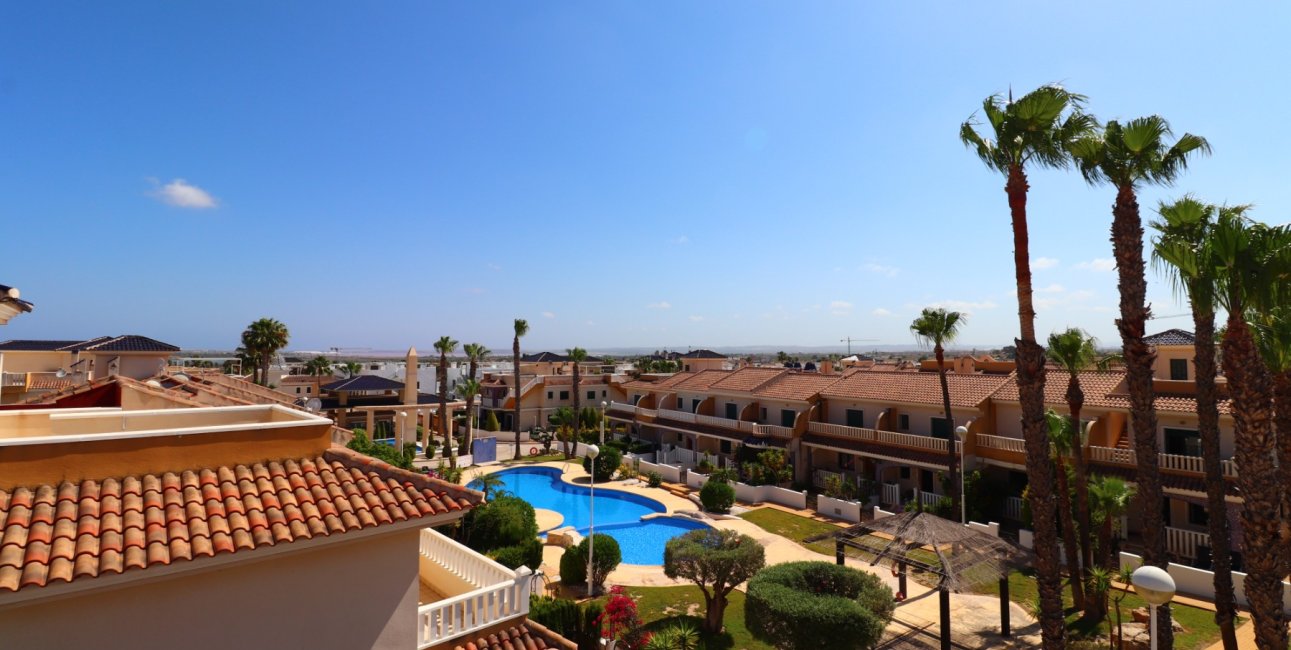 Resale - Townhouse -
Ciudad Quesada - Doña Pepa